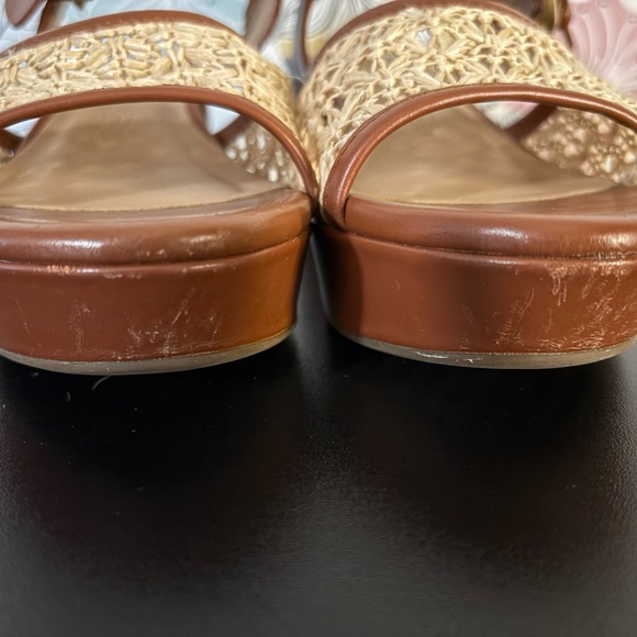Elegant Brown and Cream Women's Sandals - Picture 3 of 6